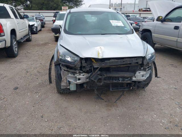 Ford Escape S Image 8