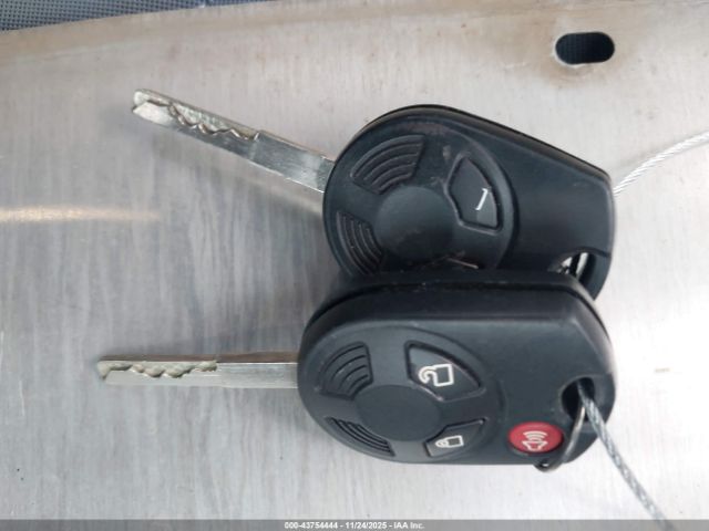 Ford Escape S Image 2