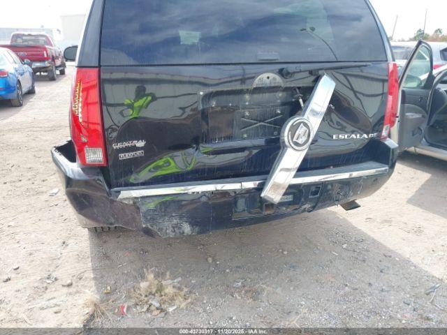 Cadillac Escalade Premium Image 4