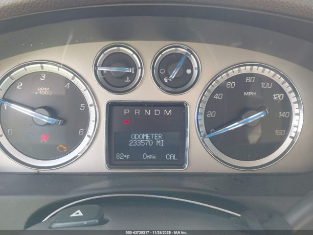 Cadillac Escalade Premium Image 12