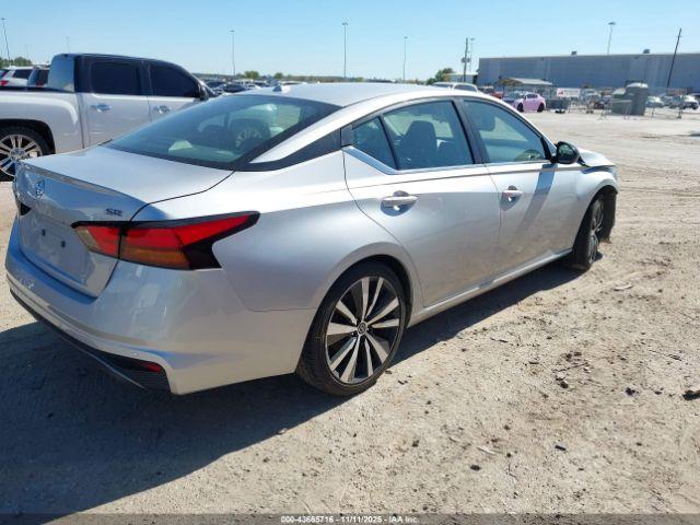 Nissan Altima Sr Fwd Image 5