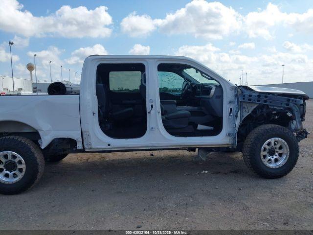 Ford F-250 Xlt Image 6