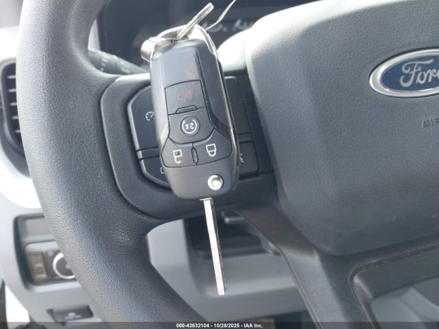 Ford F-250 Xlt Image 5