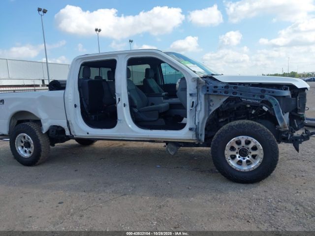 Ford F-250 Xlt Image 14