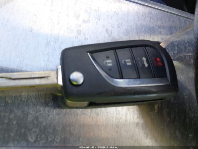 Toyota Corolla Le Image 7