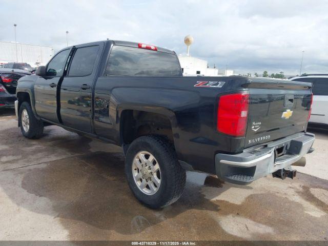 Chevrolet Silverado 2500 Lt Image 9