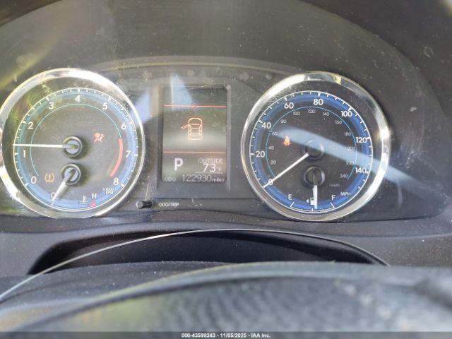 Toyota Corolla Le Image 2