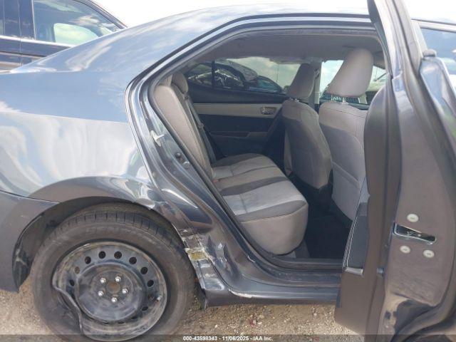 Toyota Corolla Le Image 9