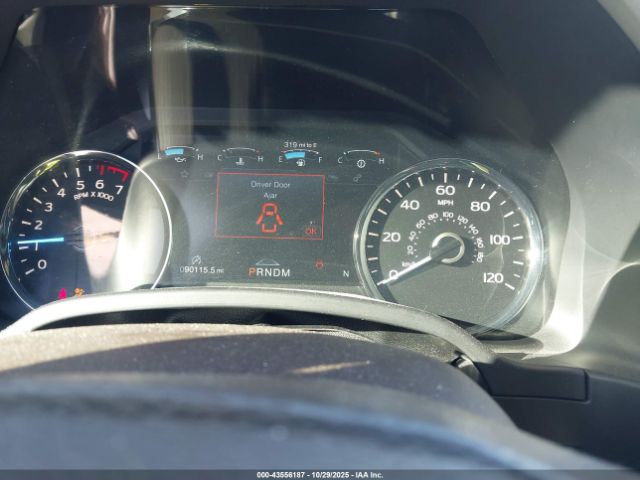 Ford F-150 King Ranch Image 16