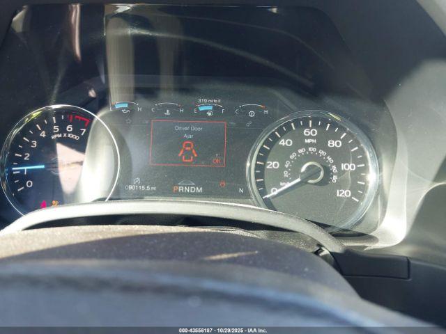 Ford F-150 King Ranch Image 16