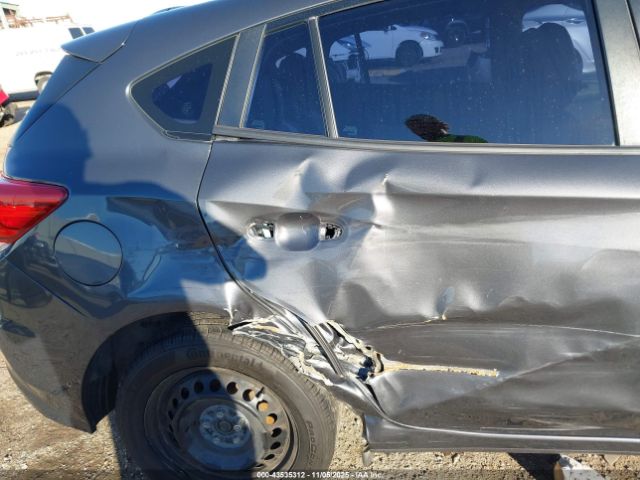 Subaru Impreza 2.0i Image 2