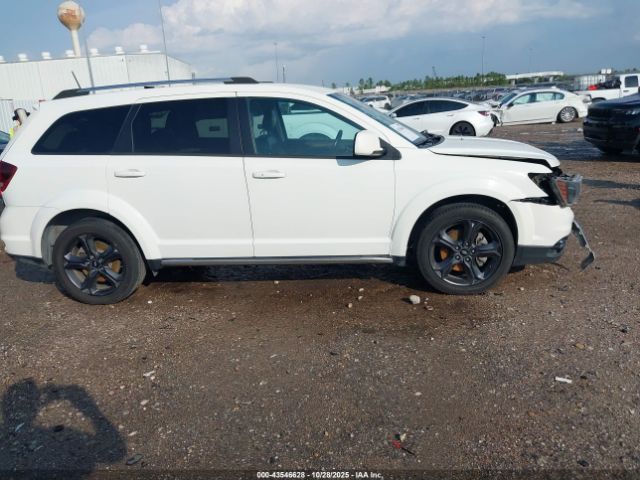 Dodge Journey Crossroad Image 9