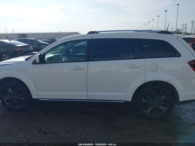 Dodge Journey Crossroad Image 7
