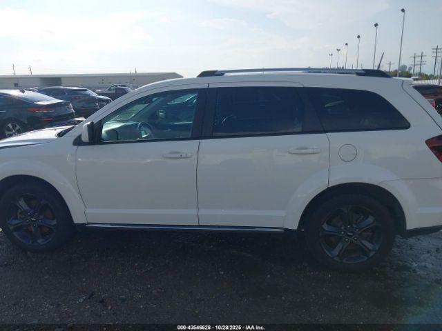 Dodge Journey Crossroad Image 7