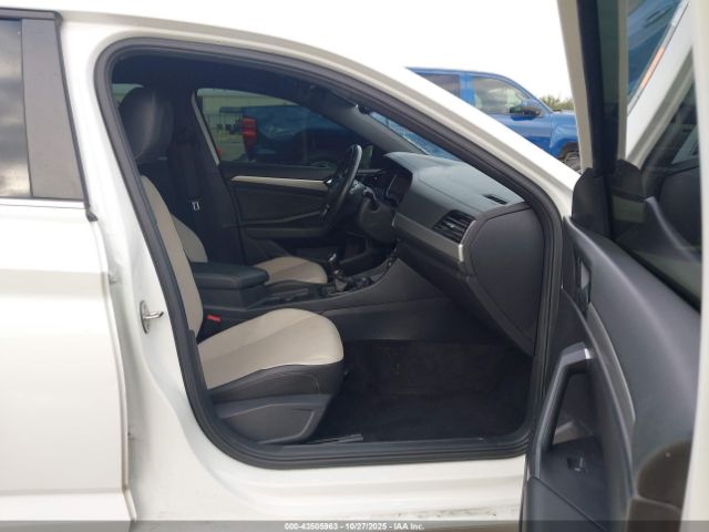 Volkswagen Jetta Image 15