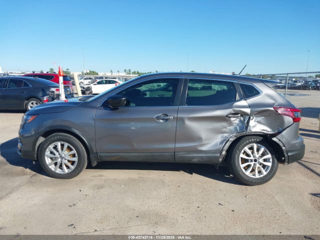 Nissan Rogue S Fwd Xtronic Cvt Image 18