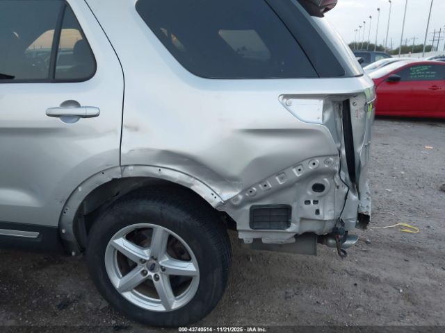 Ford Explorer Xlt Image 8