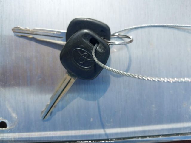 Toyota Corolla Ce Image 5