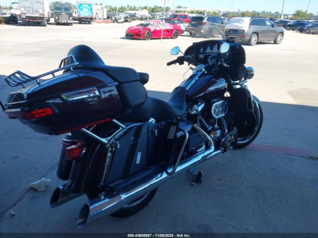 Harley-Davidson Flhtk Image 12