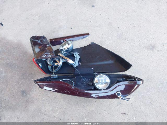 Harley-Davidson Flhtk Image 6