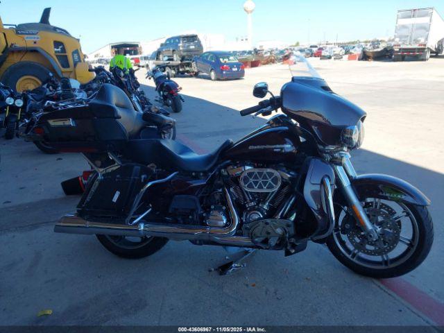 Harley-Davidson Flhtk Image 7