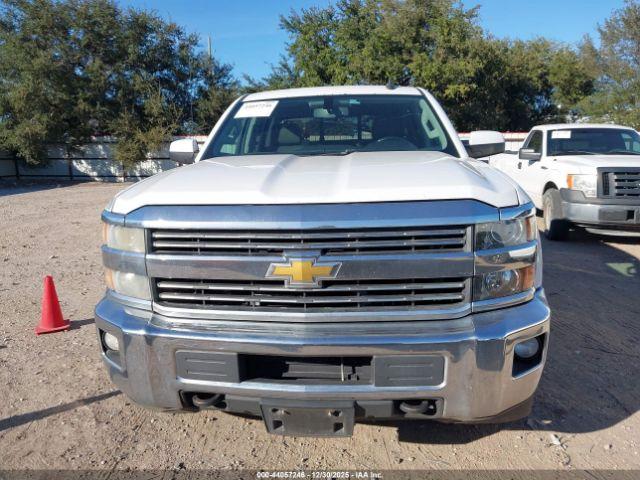 Chevrolet Silverado 2500 Lt Image 13