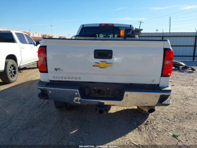 Chevrolet Silverado 2500 Lt Image 14