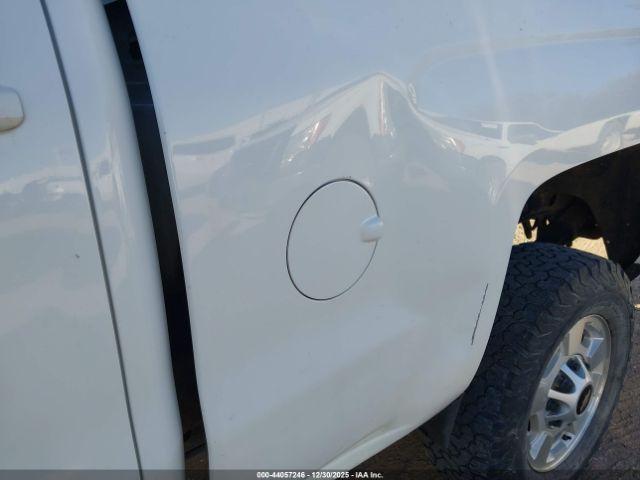 Chevrolet Silverado 2500 Lt Image 16