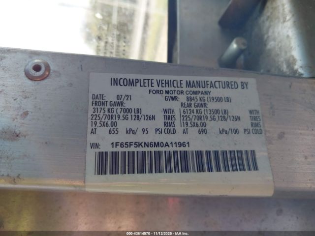 Ford F-59 Commercial Stripped Image 16