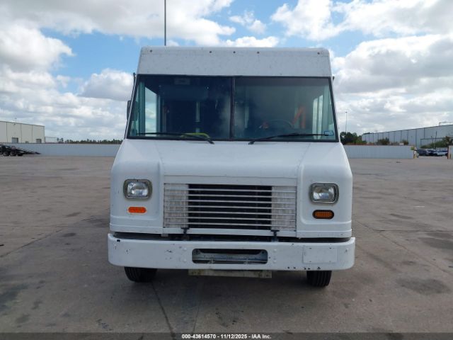Ford F-59 Commercial Stripped Image 15