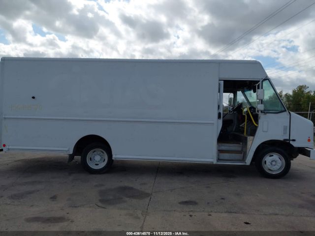 Ford F-59 Commercial Stripped Image 17