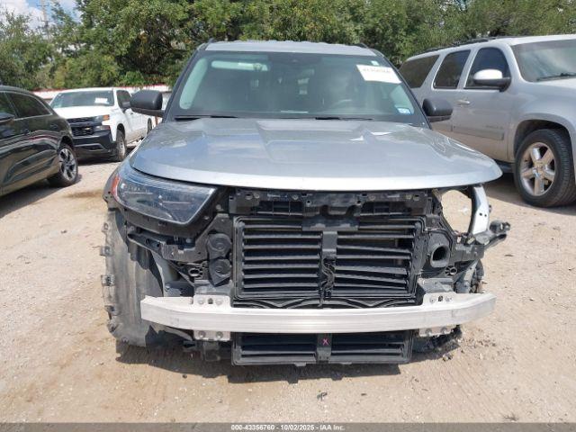 Ford Explorer Xlt Image 15