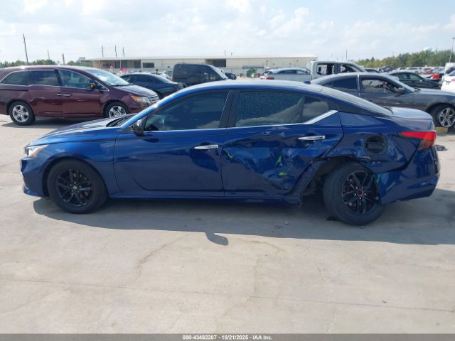 Nissan Altima S Fwd Image 9