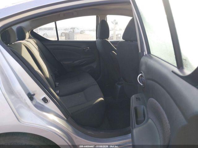 Nissan Versa 1.6 Sv Image 9
