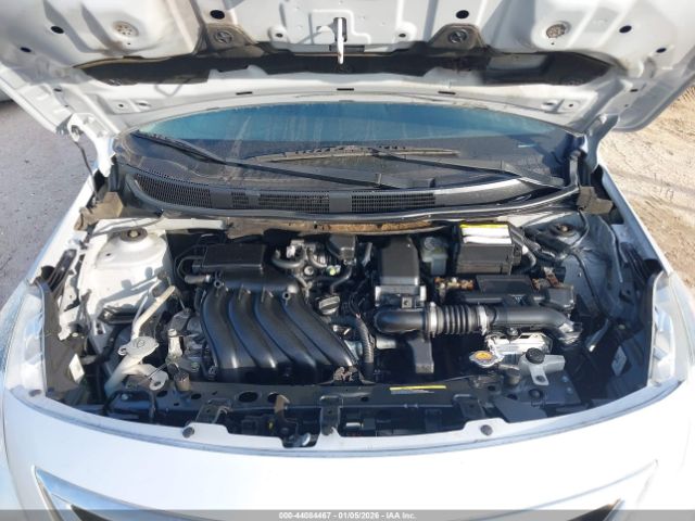 Nissan Versa 1.6 Sv Image 3