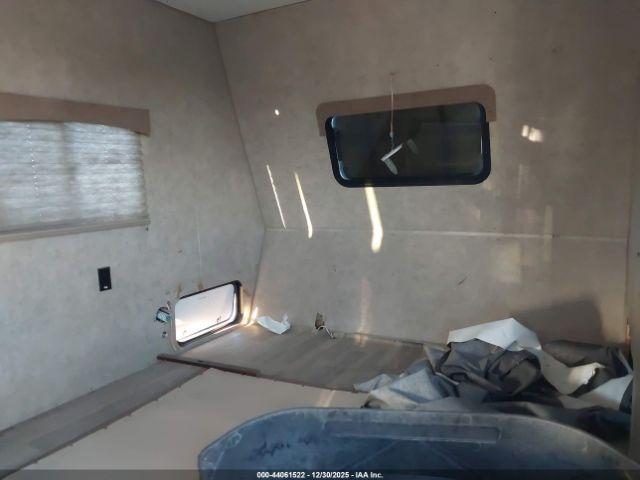 Coachmen Viking Image 2