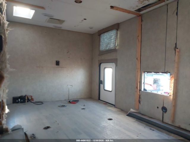 Coachmen Viking Image 7