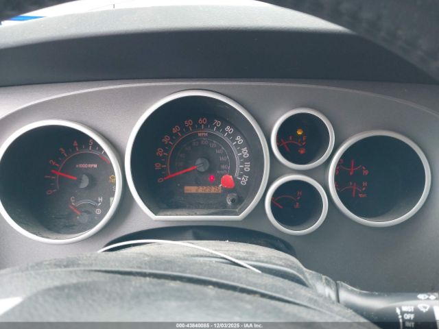 Toyota Sequoia Sr5 5.7l V8 Image 8