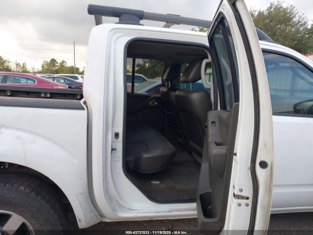 Nissan Frontier Pro-4x Image 15