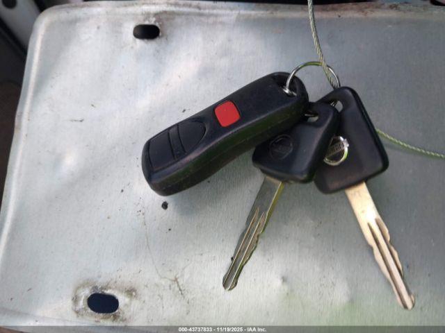 Nissan Frontier Pro-4x Image 3