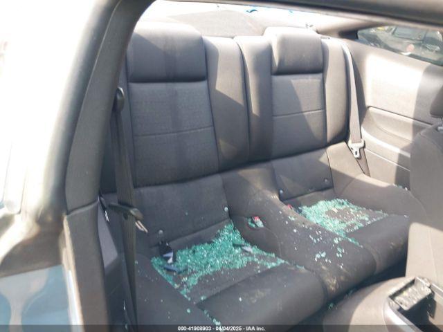 Ford Mustang Image 6