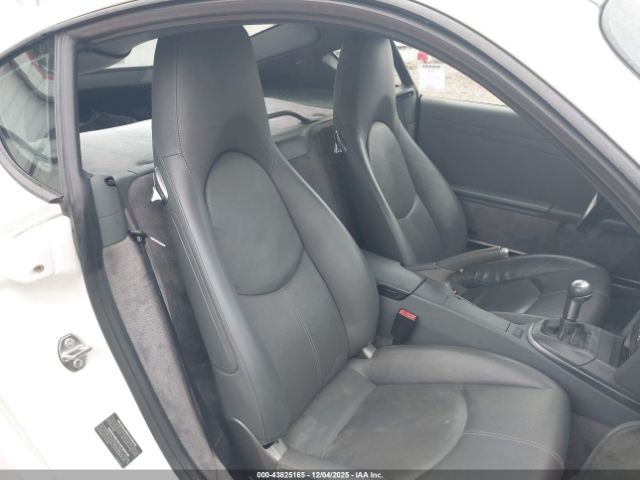 Porsche Cayman S Image 11