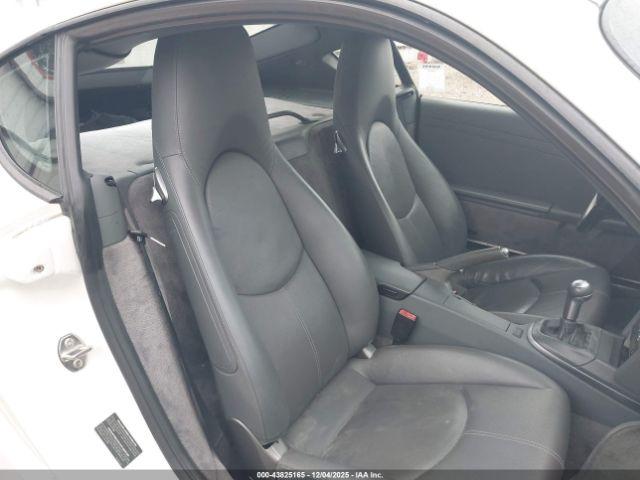 Porsche Cayman S Image 11