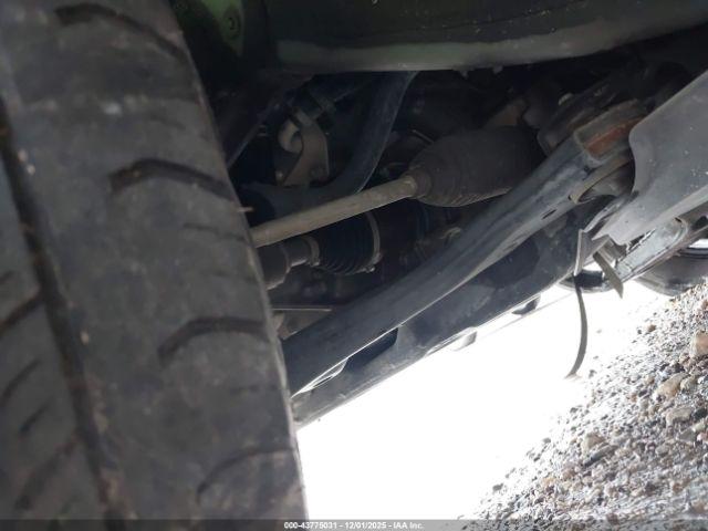 Toyota RAV4 Le Image 10