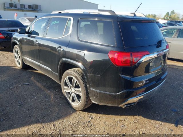 GMC Acadia Denali Image 3