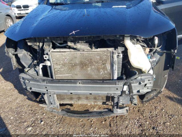 GMC Acadia Denali Image 13