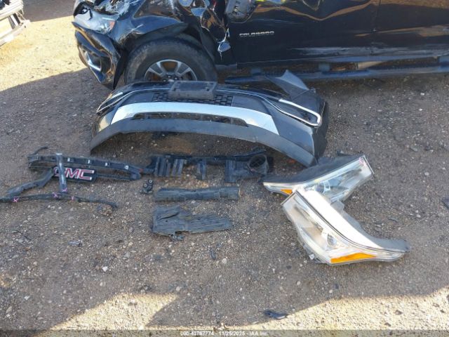 GMC Acadia Denali Image 9