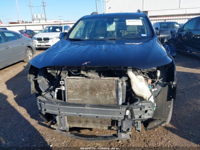 GMC Acadia Denali Image 11