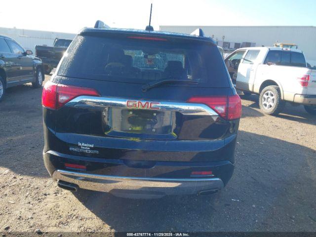 GMC Acadia Denali Image 15