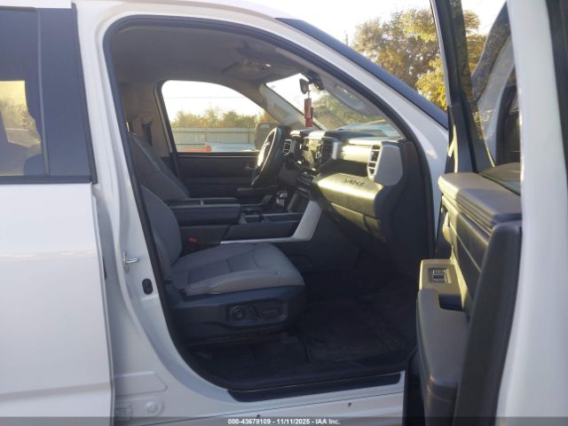 Toyota Tundra Sr5 Image 2